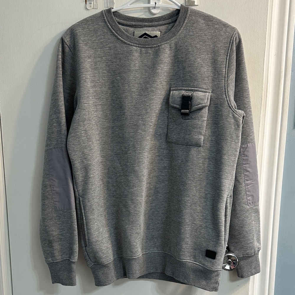 Stylish Gray Crewneck Sweater with Pocket PtP 20”